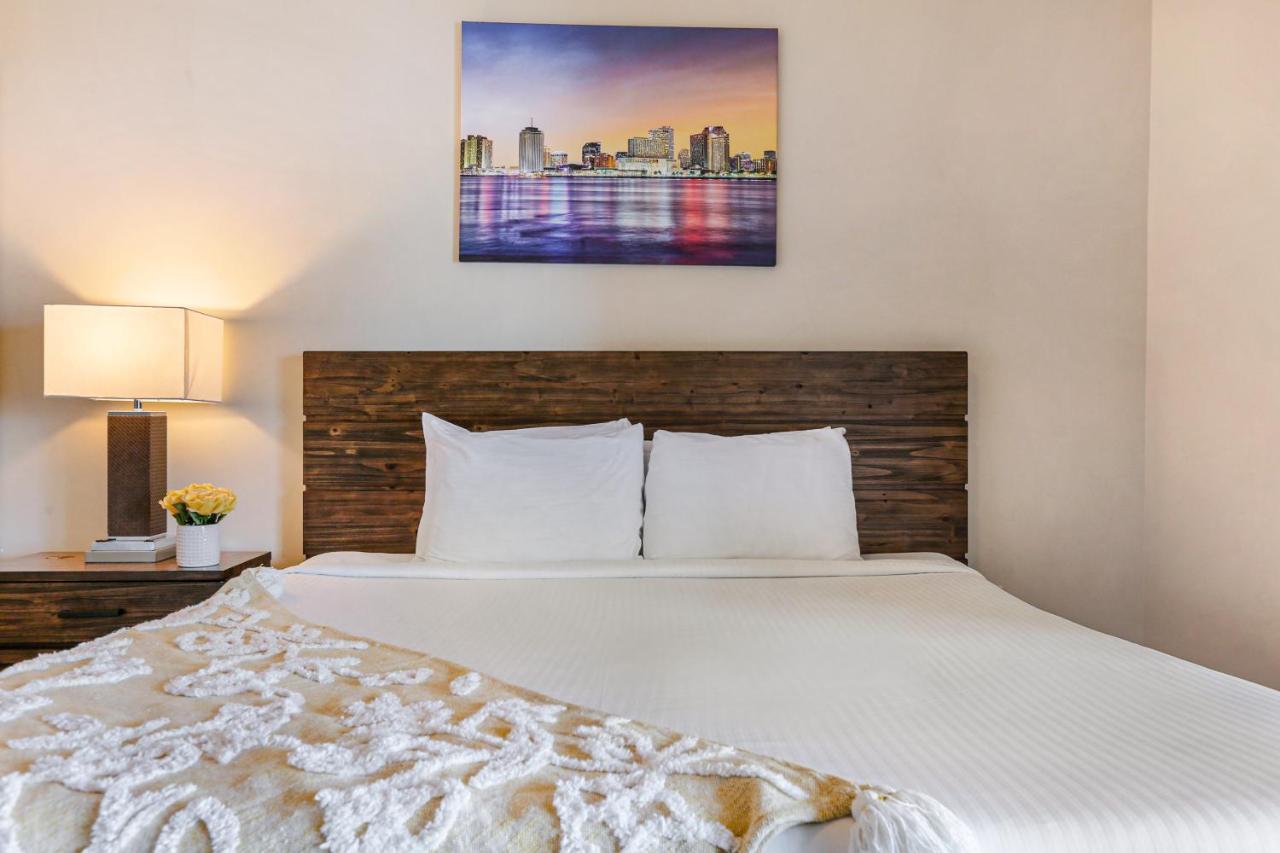 2 Bedroom Elegant Condos In Downtown نيو أورلينز المظهر الخارجي الصورة